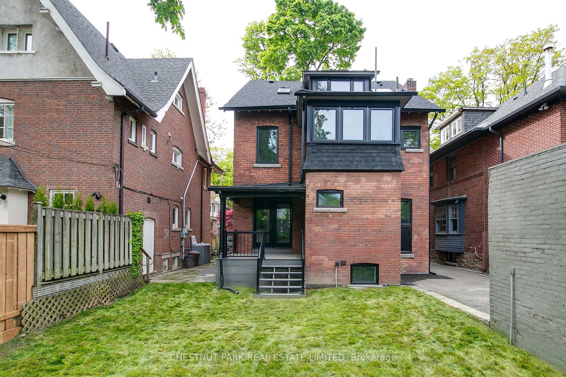 111 Roxborough Drive