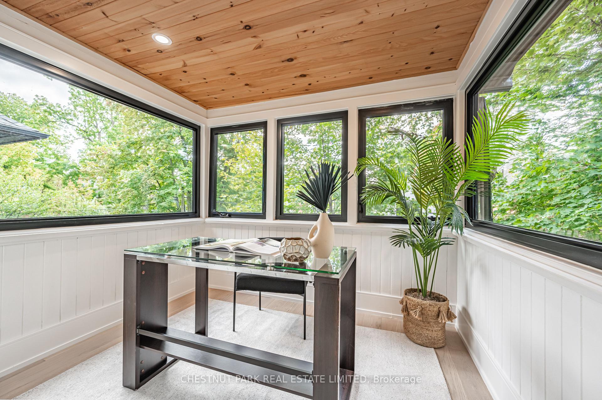 111 Roxborough Drive