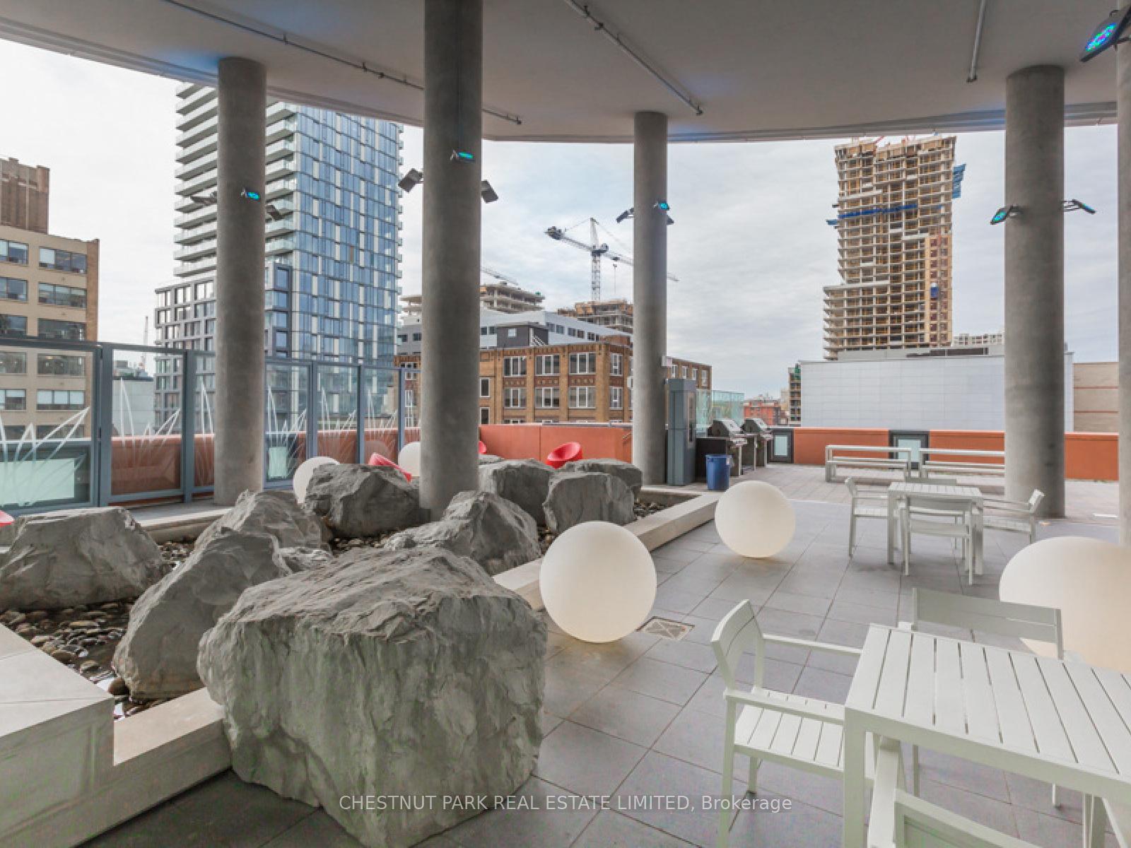 21 Widmer Street 1811, Toronto C01 Unit: 1811