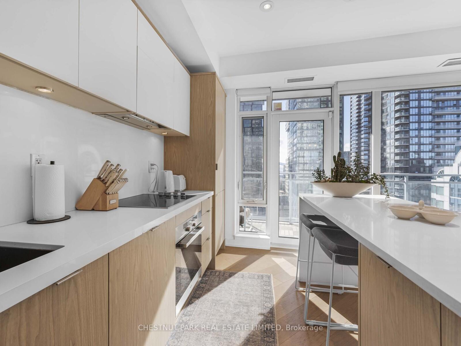 21 Widmer Street 1811, Toronto C01 Unit: 1811