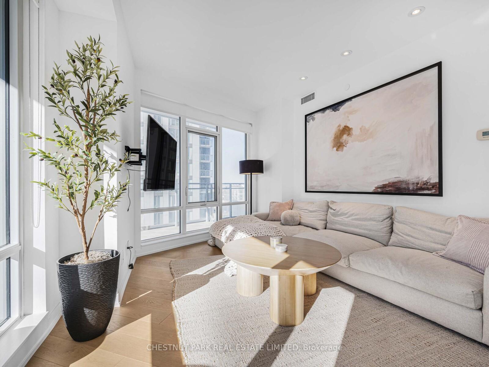 21 Widmer Street 1811, Toronto C01 Unit: 1811