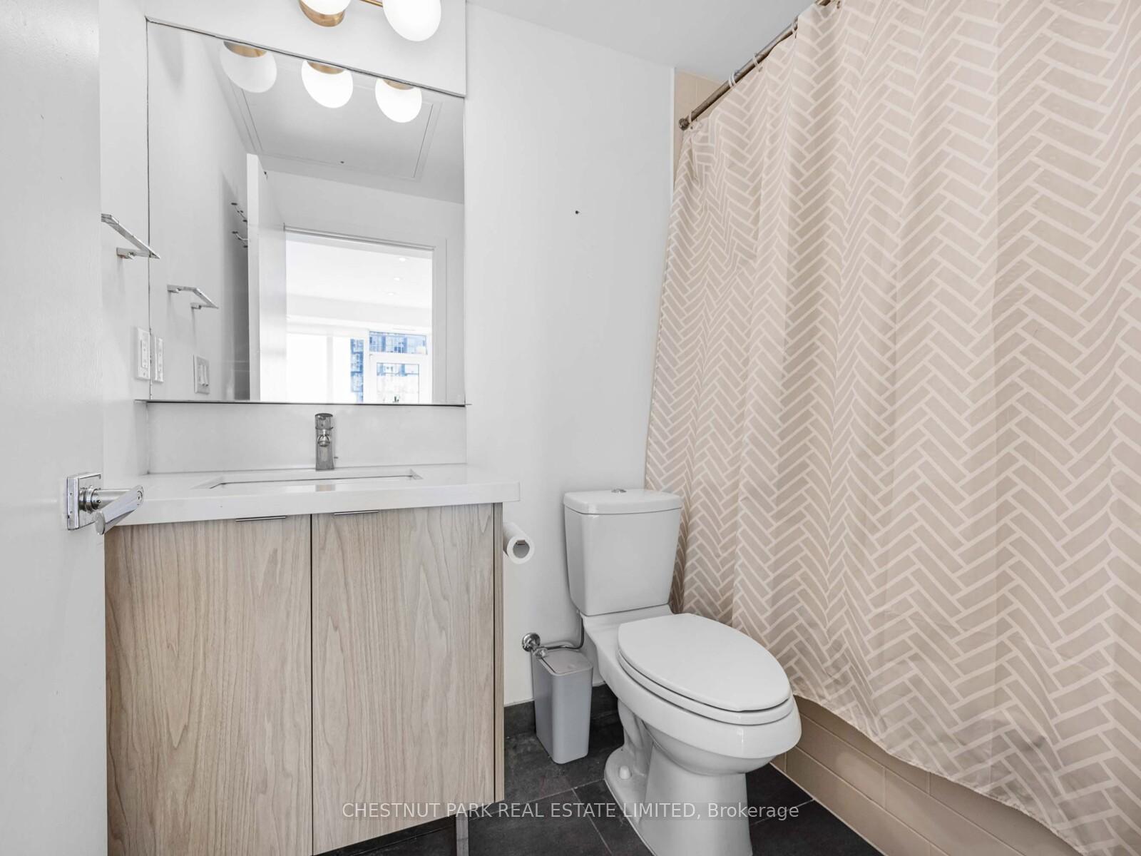 21 Widmer Street 1811, Toronto C01 Unit: 1811