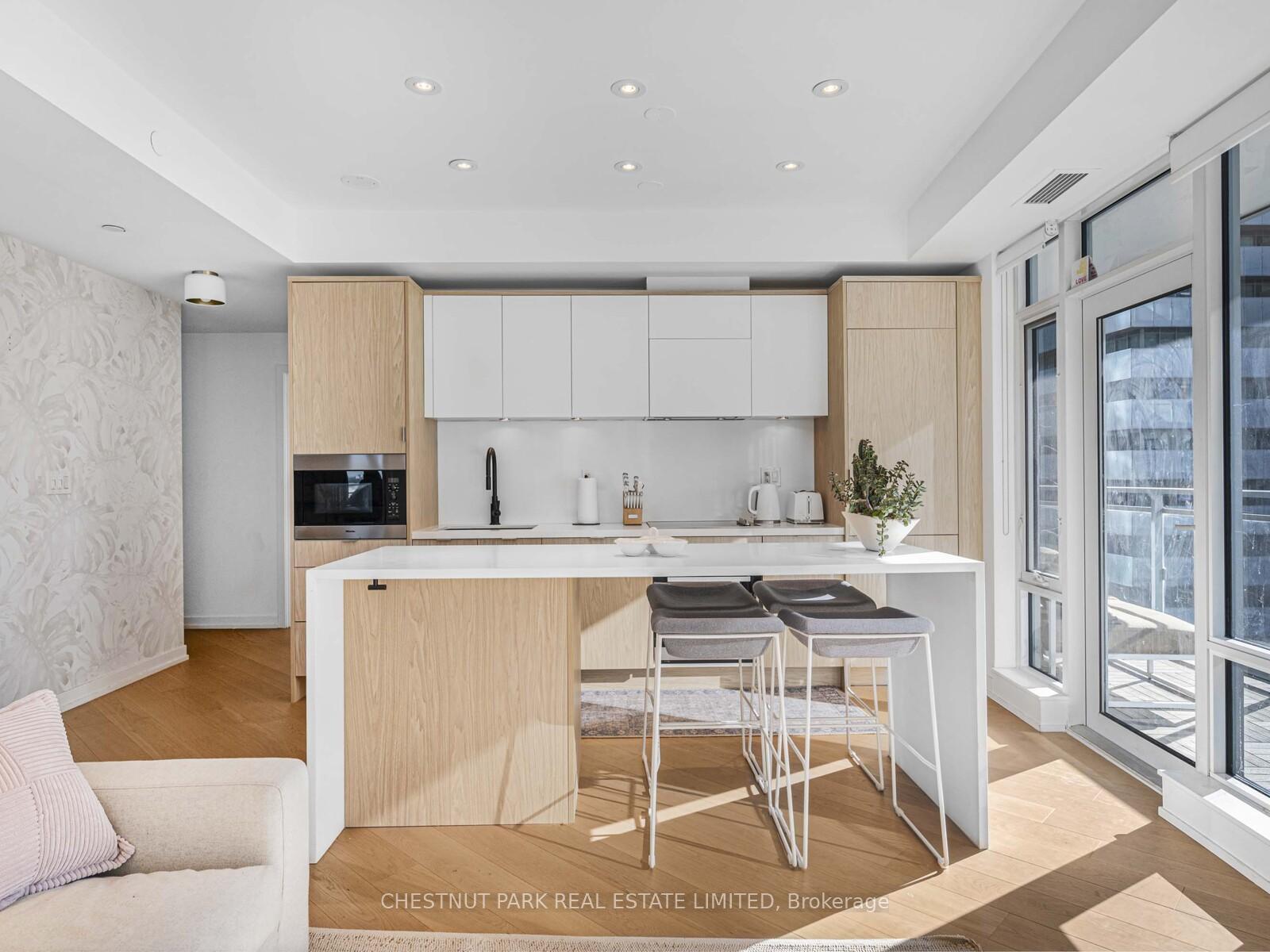 21 Widmer Street 1811, Toronto C01 Unit: 1811