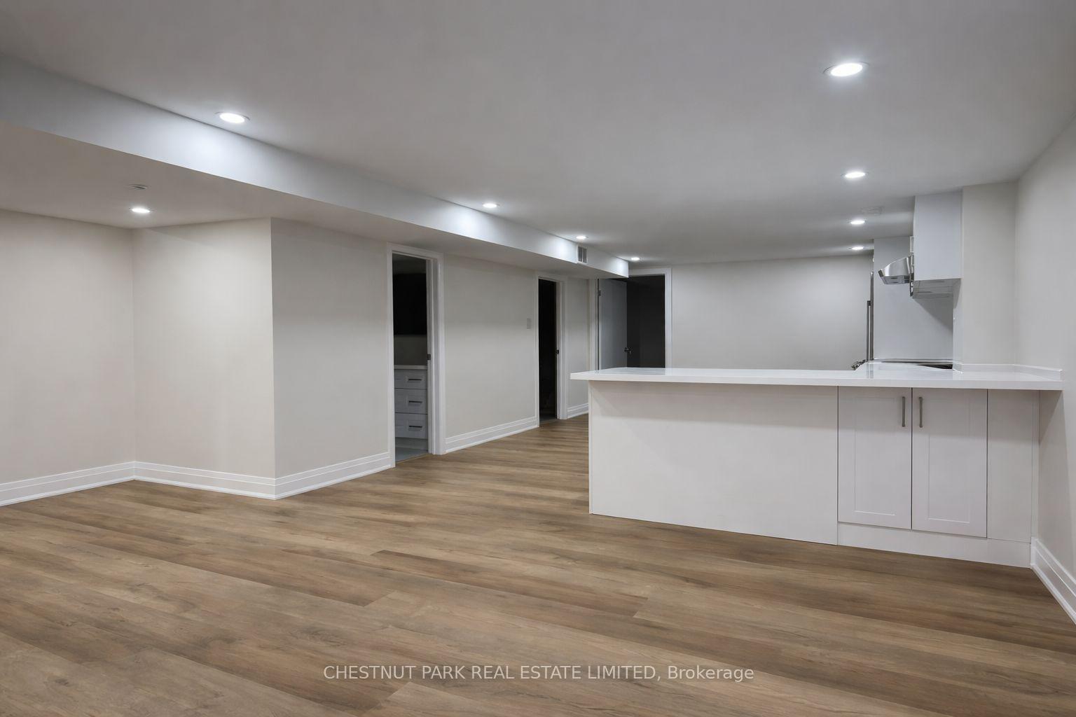 607 Huron Street Lower, Toronto C02, ON M5R 2R8