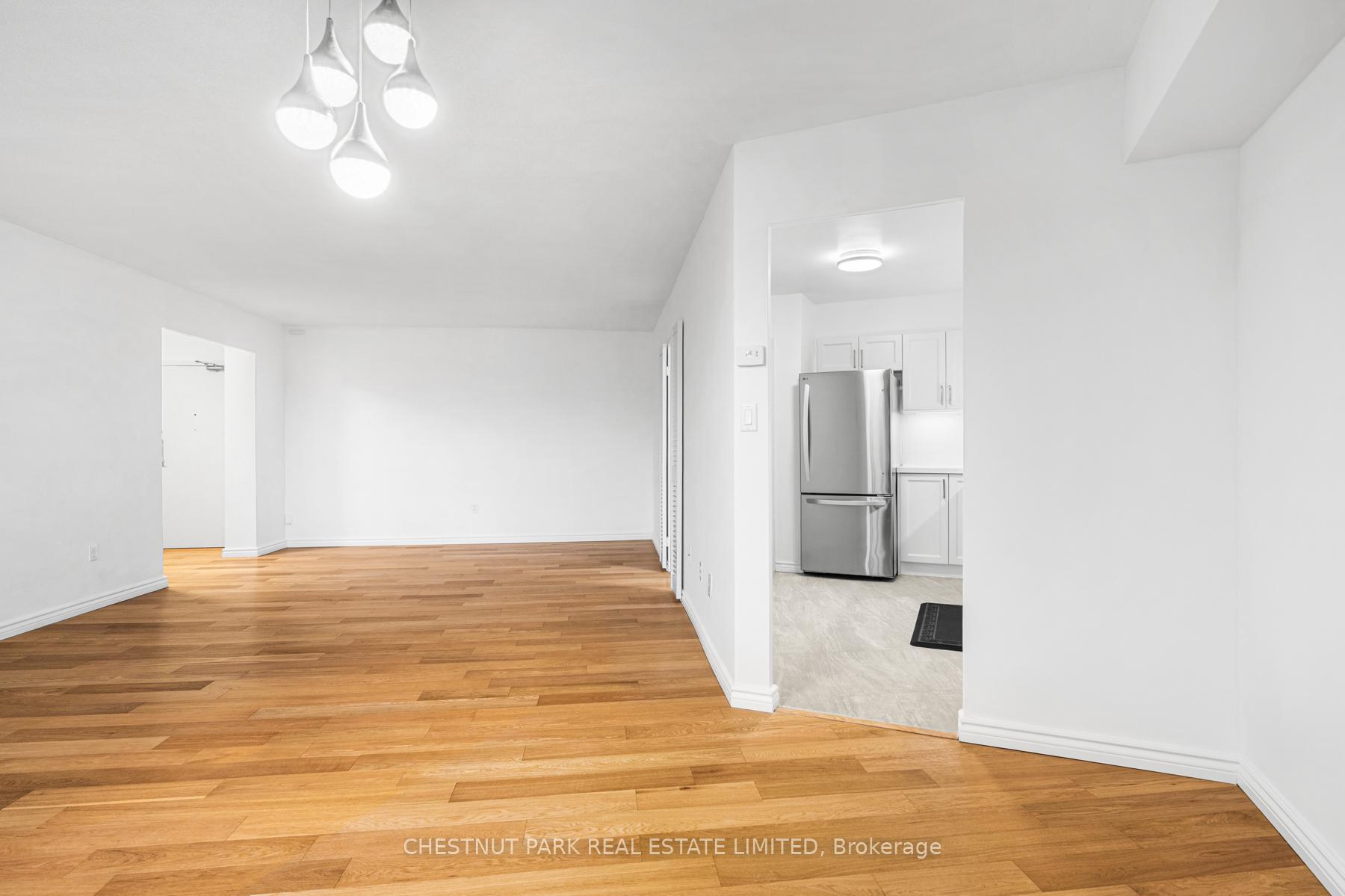60 Pavane Linkway Unit 206