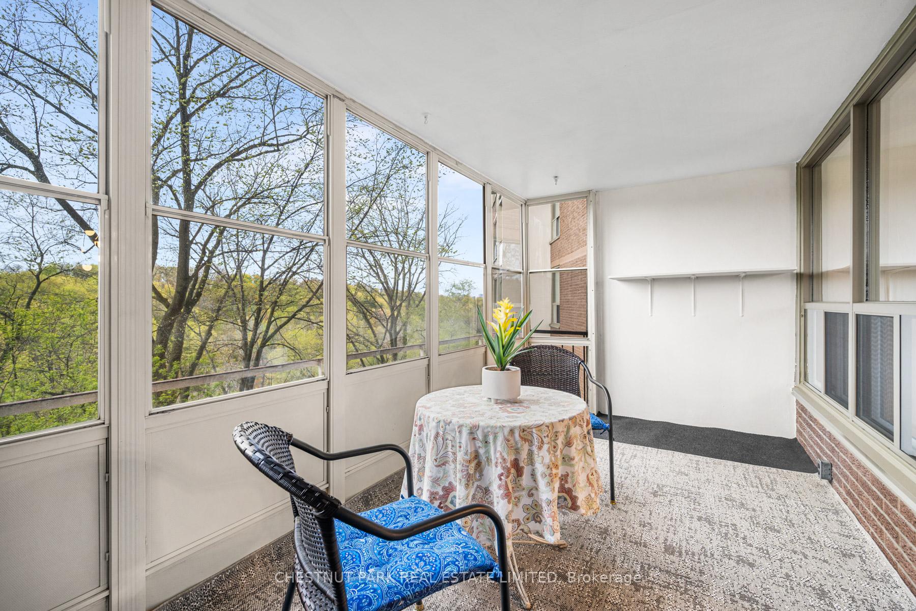60 Pavane Linkway Unit 206