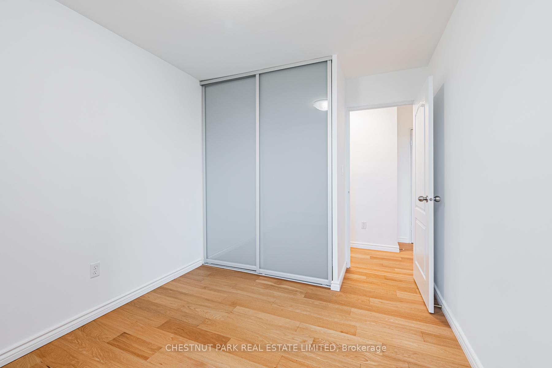 60 Pavane Linkway Unit 206
