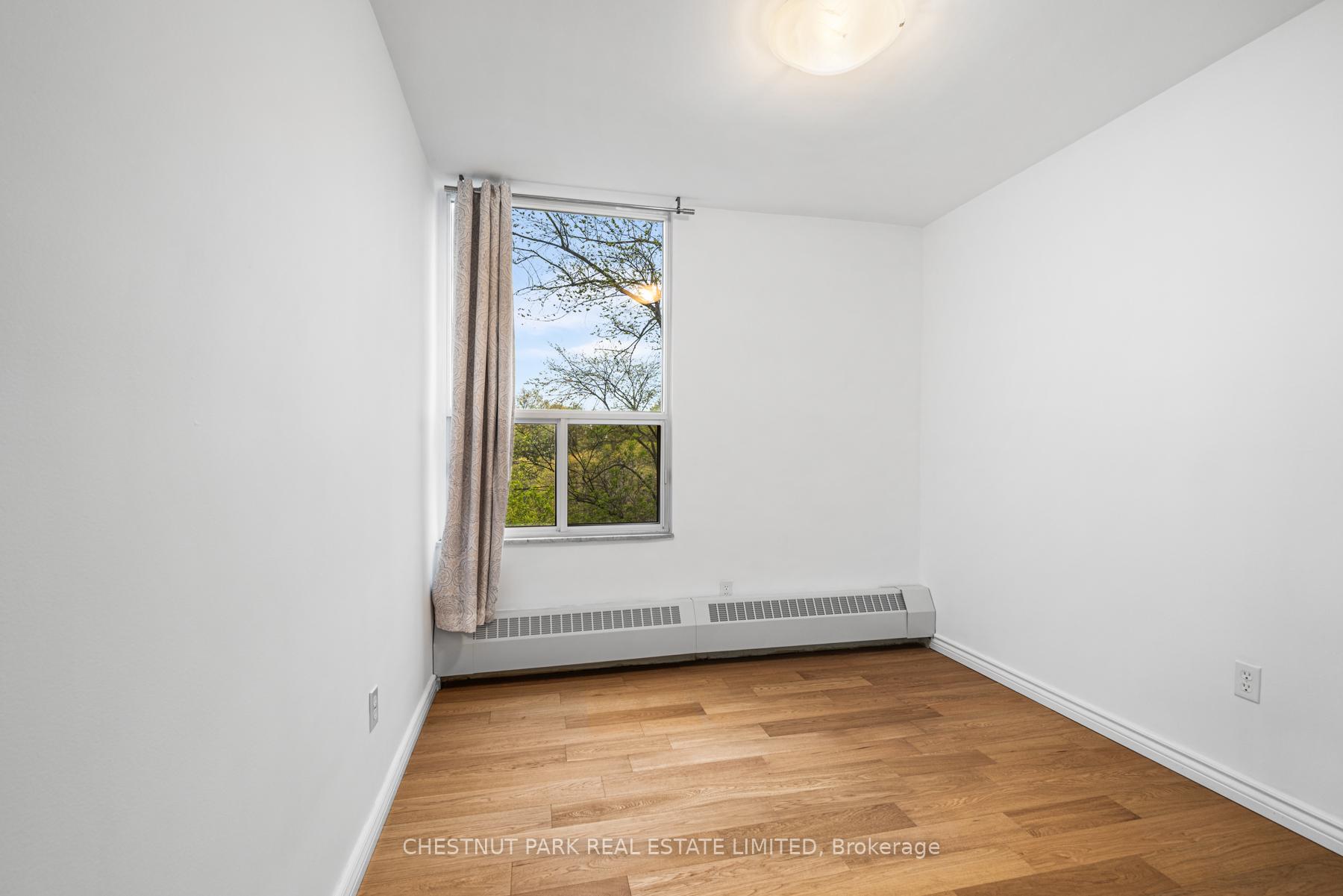 60 Pavane Linkway Unit 206
