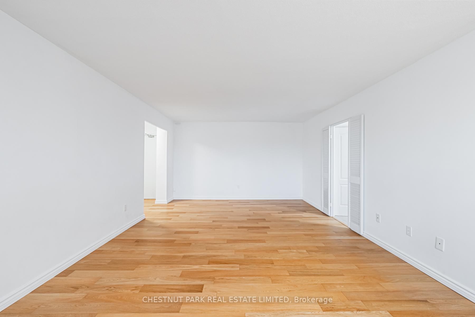 60 Pavane Linkway Unit 206