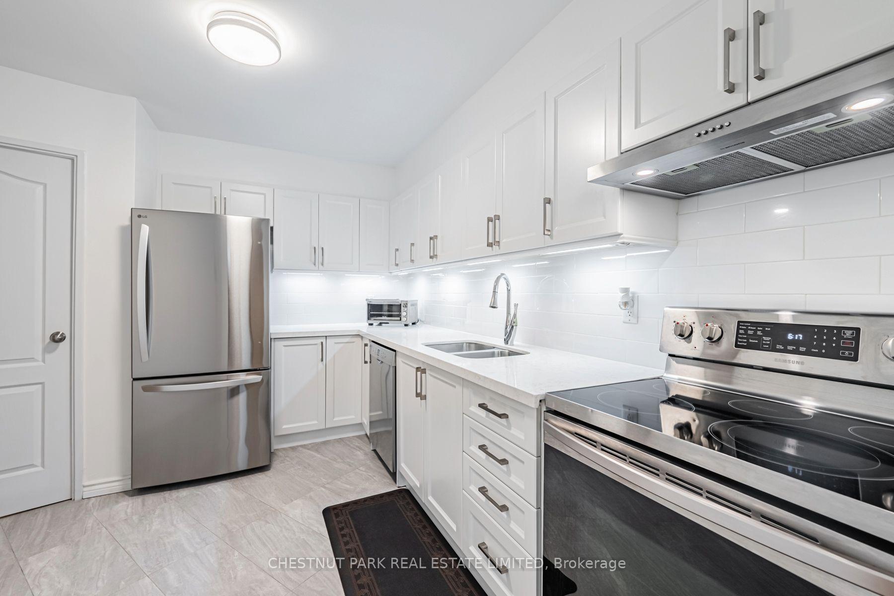 60 Pavane Linkway Unit 206