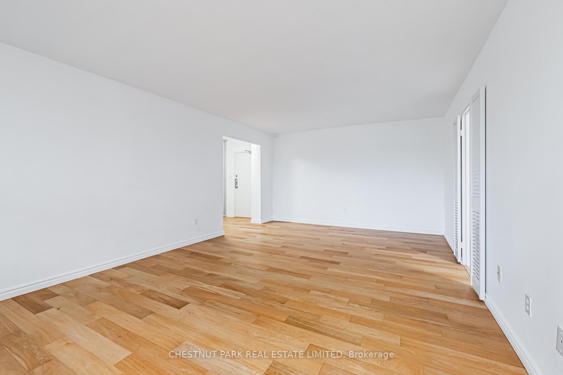 60 Pavane Linkway Unit 206