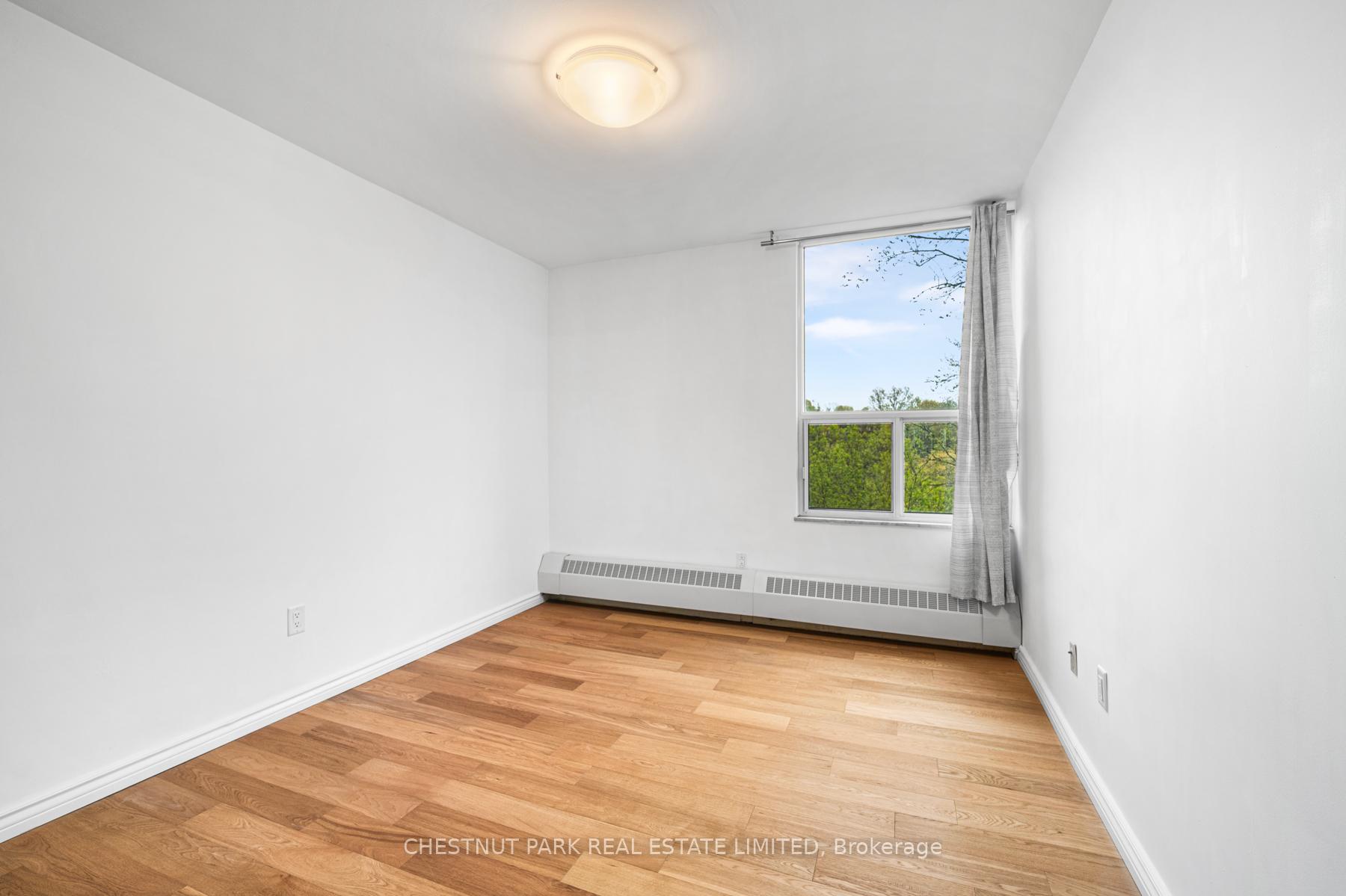 60 Pavane Linkway Unit 206