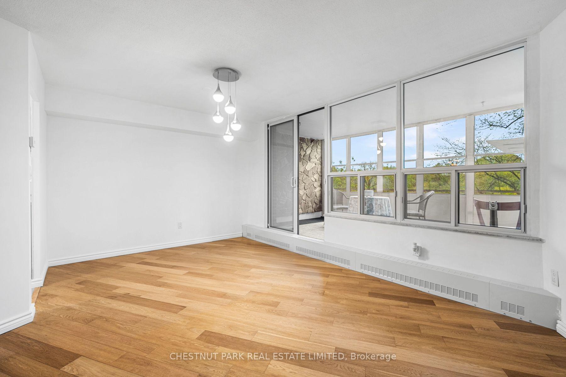 60 Pavane Linkway Unit 206