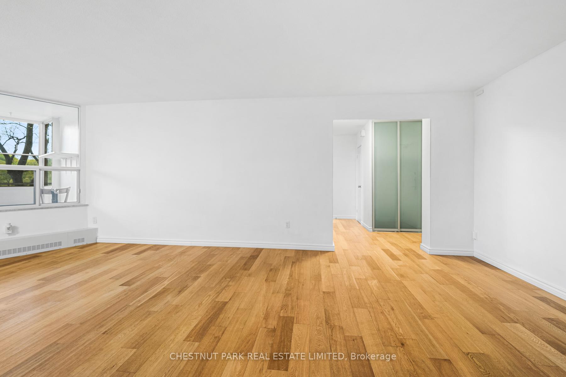 60 Pavane Linkway Unit 206