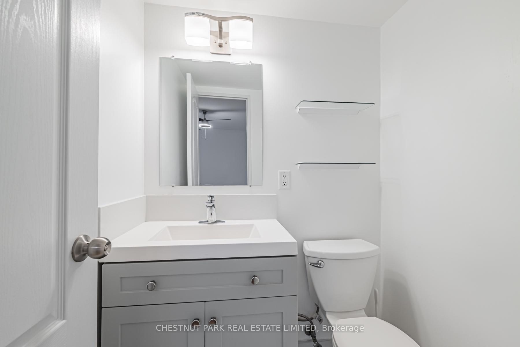 60 Pavane Linkway Unit 206
