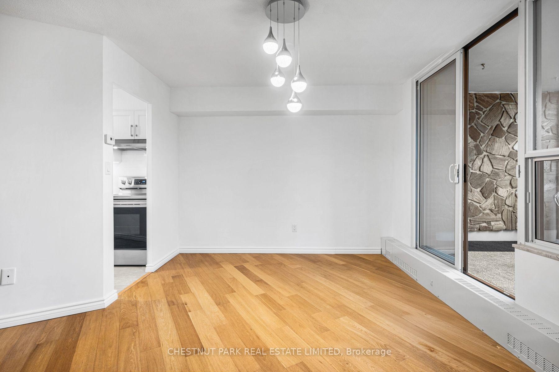 60 Pavane Linkway Unit 206