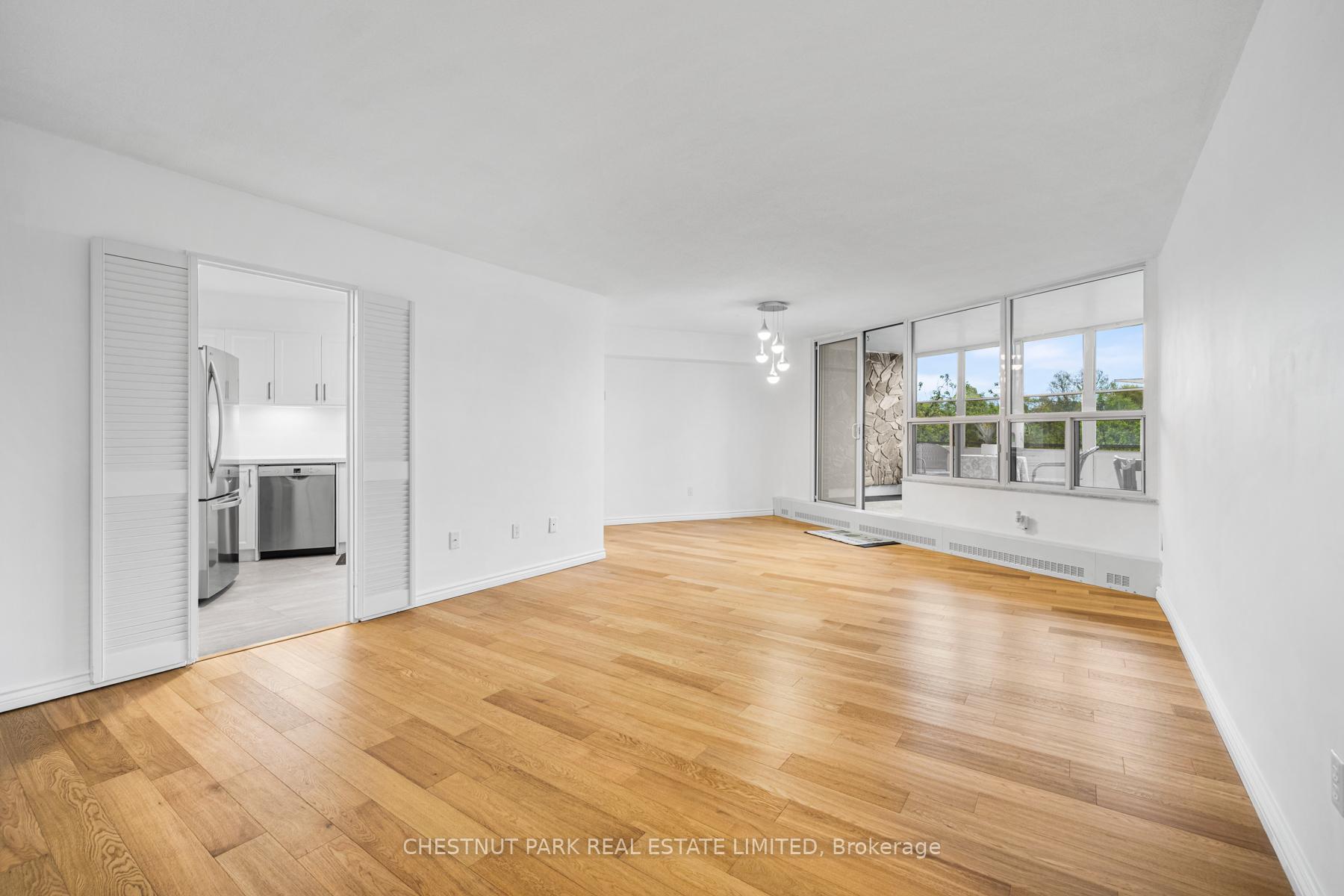 60 Pavane Linkway Unit 206