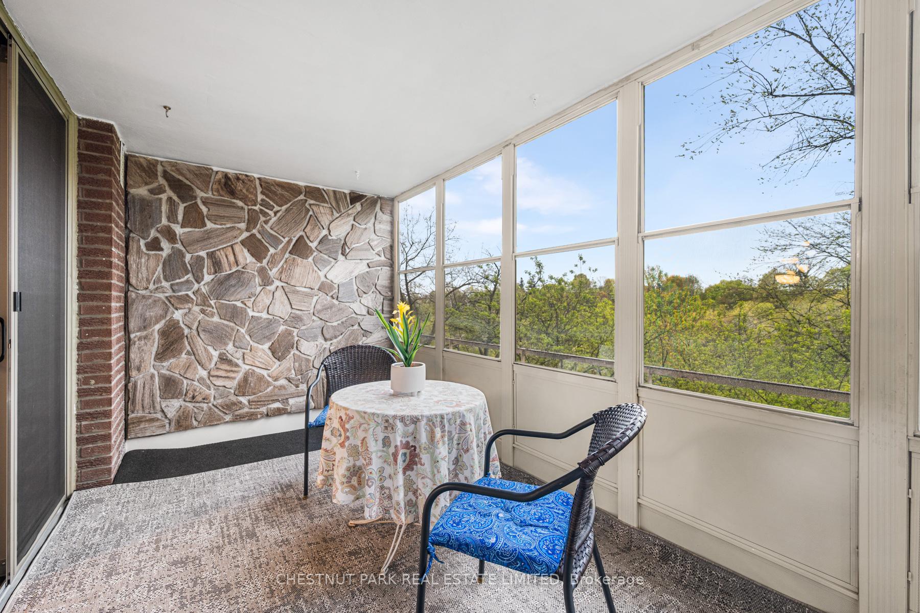 60 Pavane Linkway Unit 206