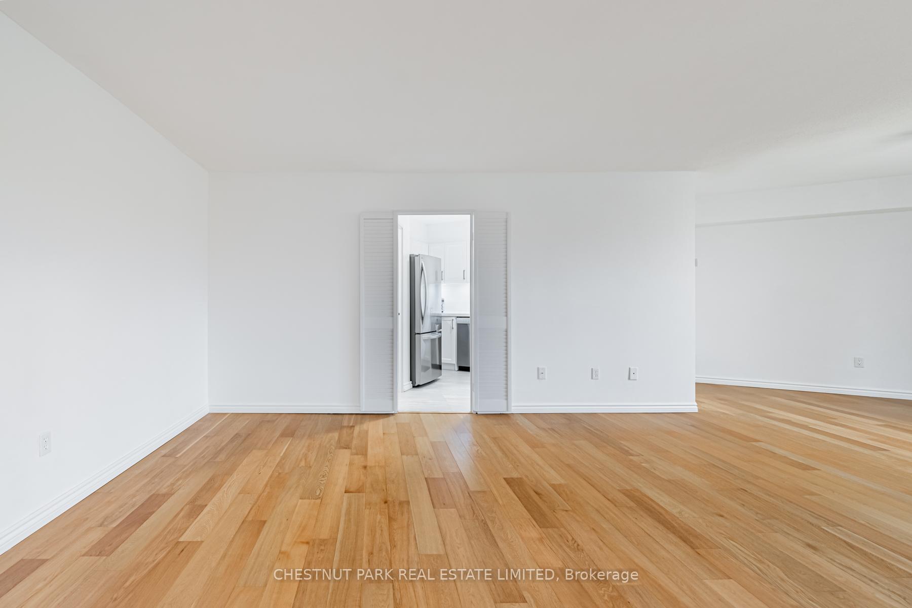 60 Pavane Linkway Unit 206