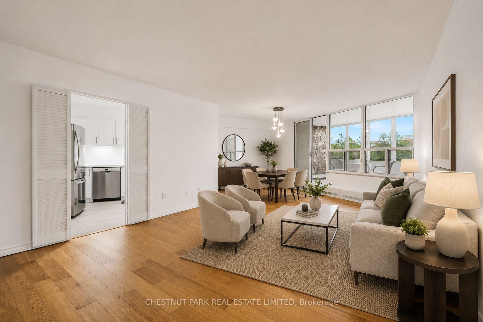 60 Pavane Linkway Unit 206