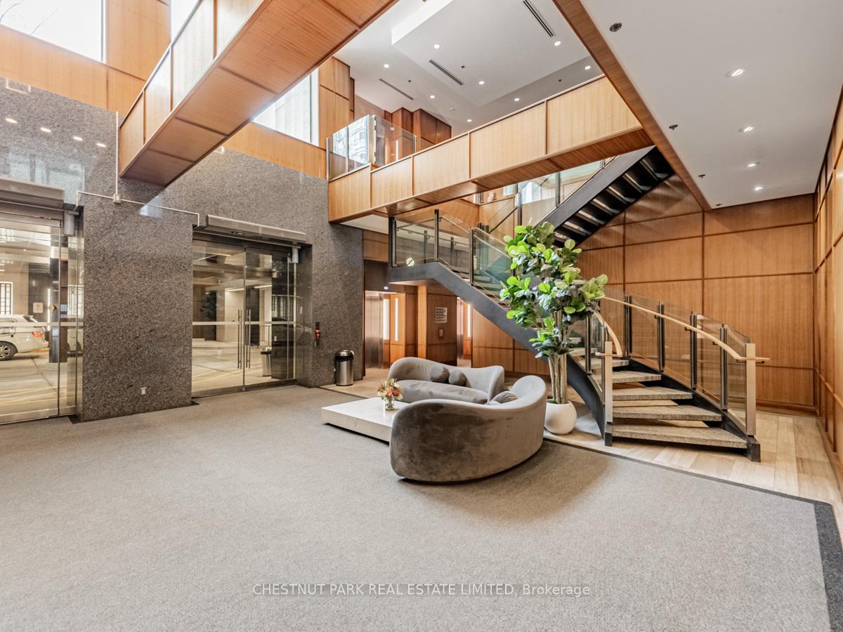 111 St Clair Avenue 420, Toronto Unit: 420