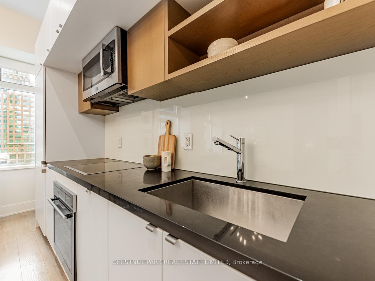 111 St Clair Avenue 420, Toronto Unit: 420