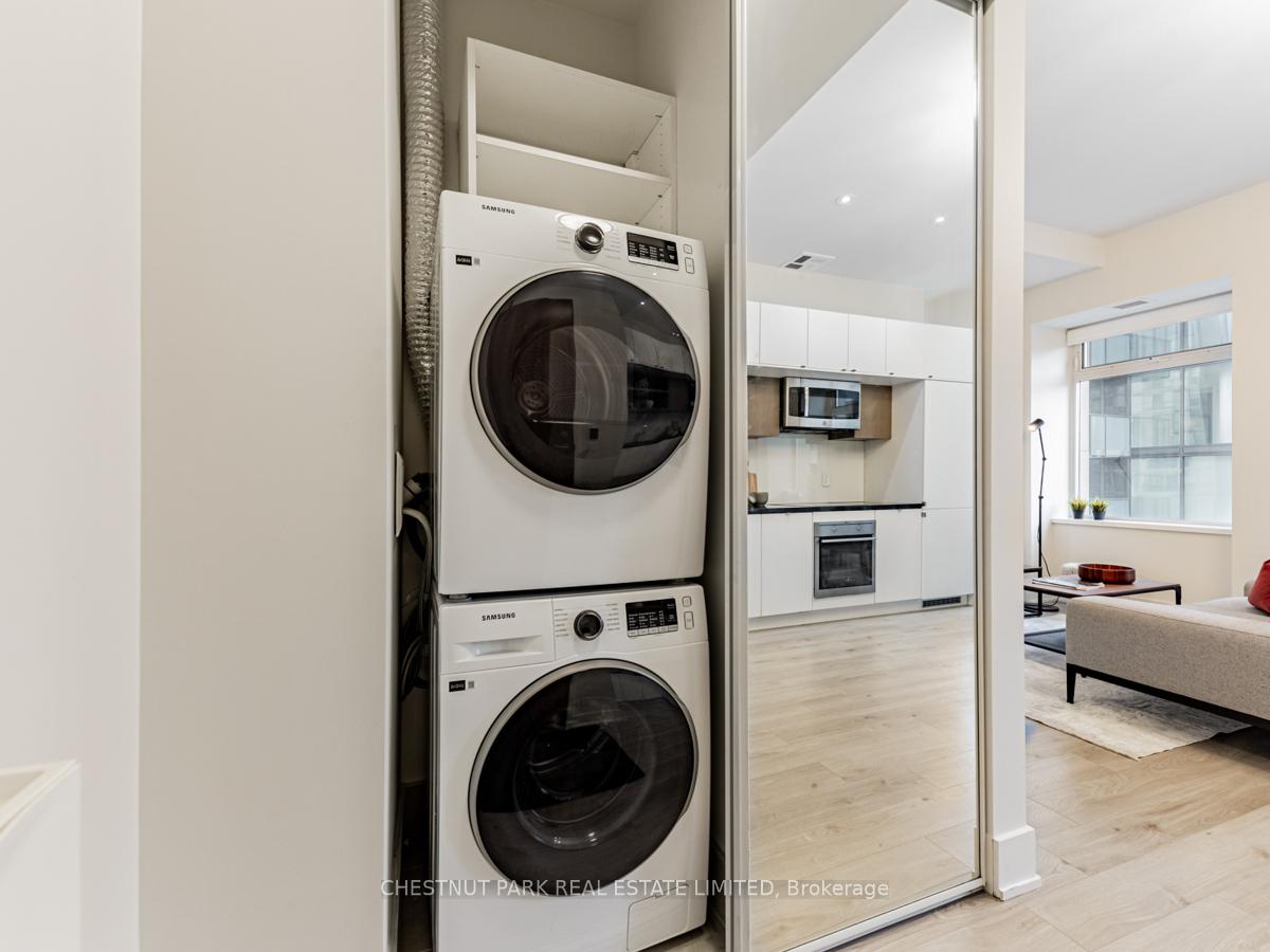 111 St Clair Avenue 420, Toronto Unit: 420