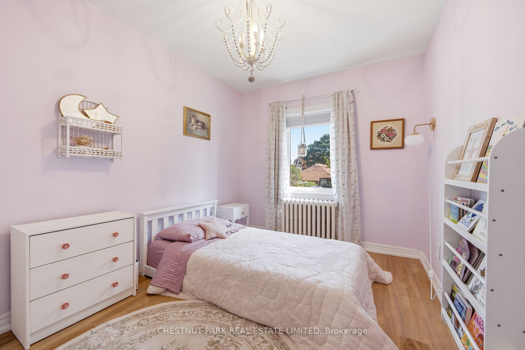 465 Oakwood Avenue, Toronto