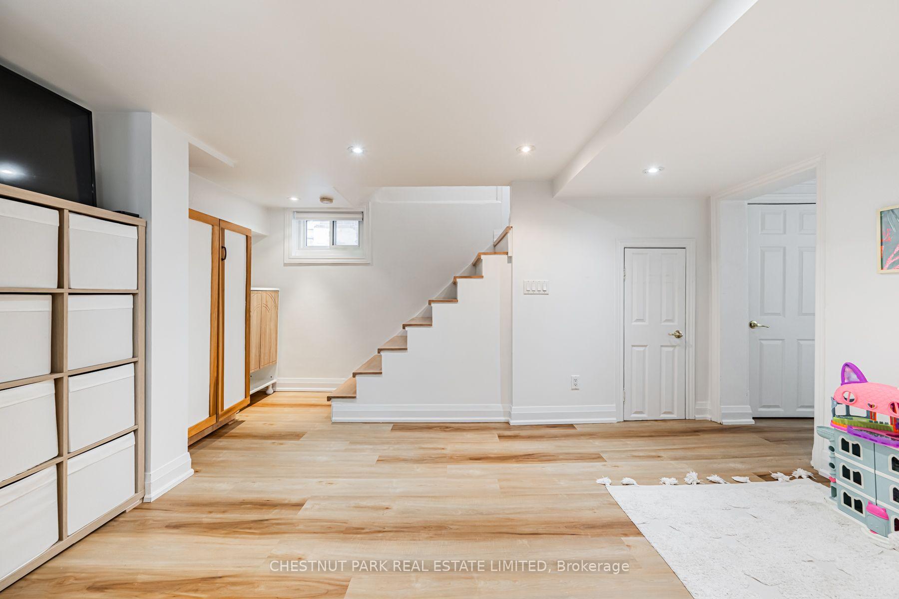 465 Oakwood Avenue, Toronto