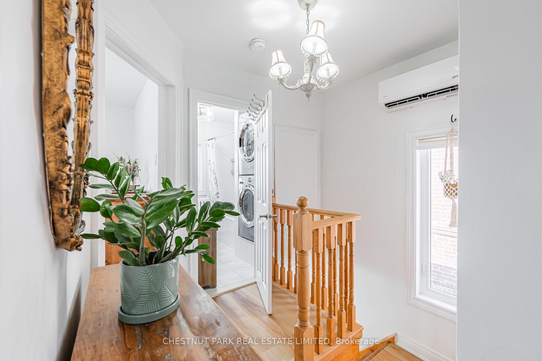 465 Oakwood Avenue, Toronto