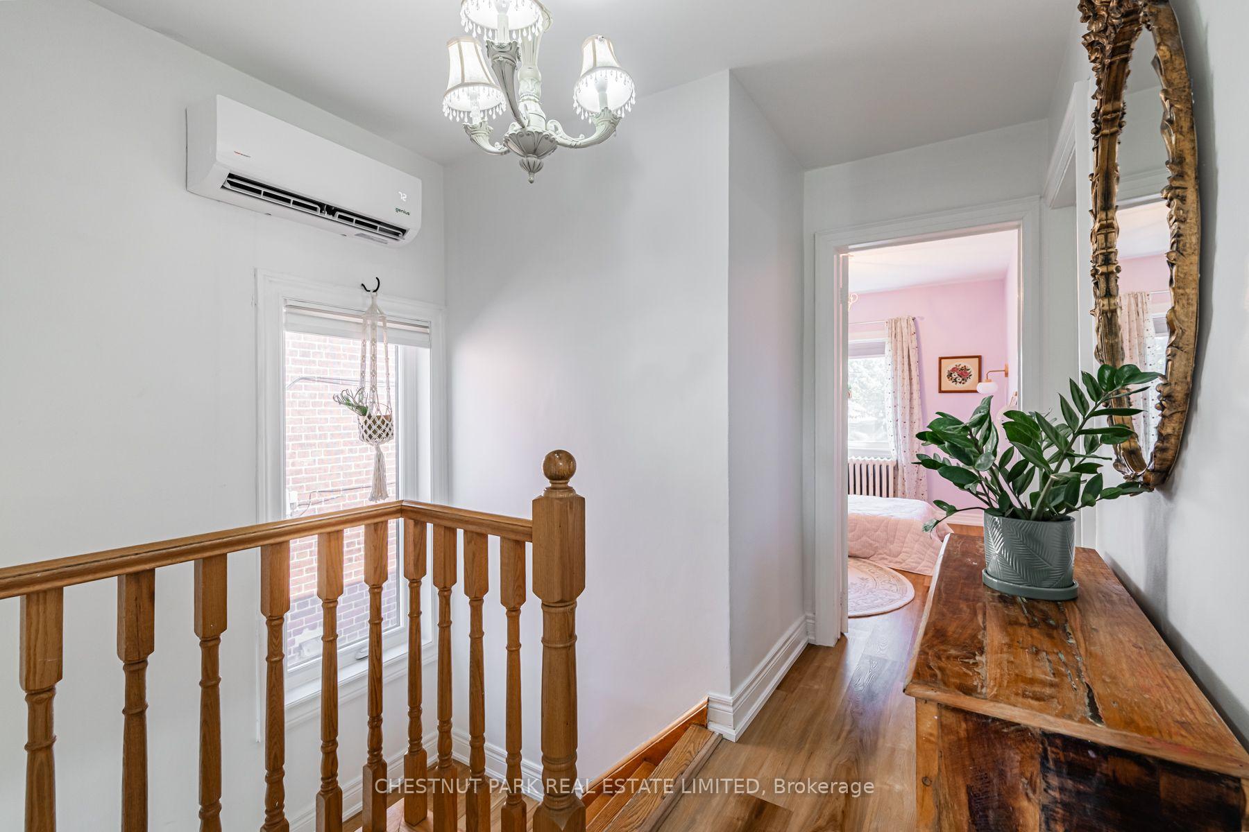 465 Oakwood Avenue, Toronto