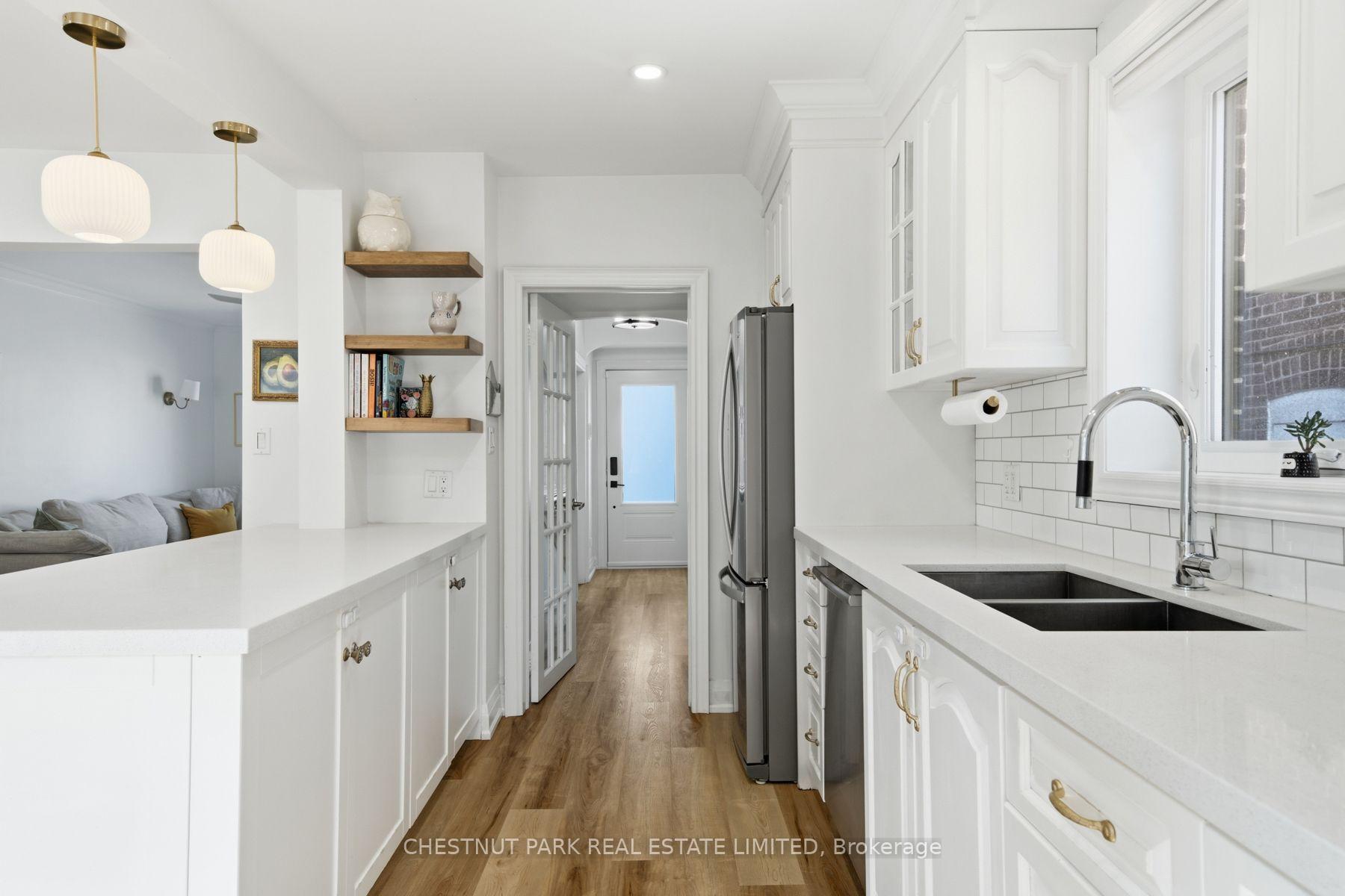 465 Oakwood Avenue, Toronto