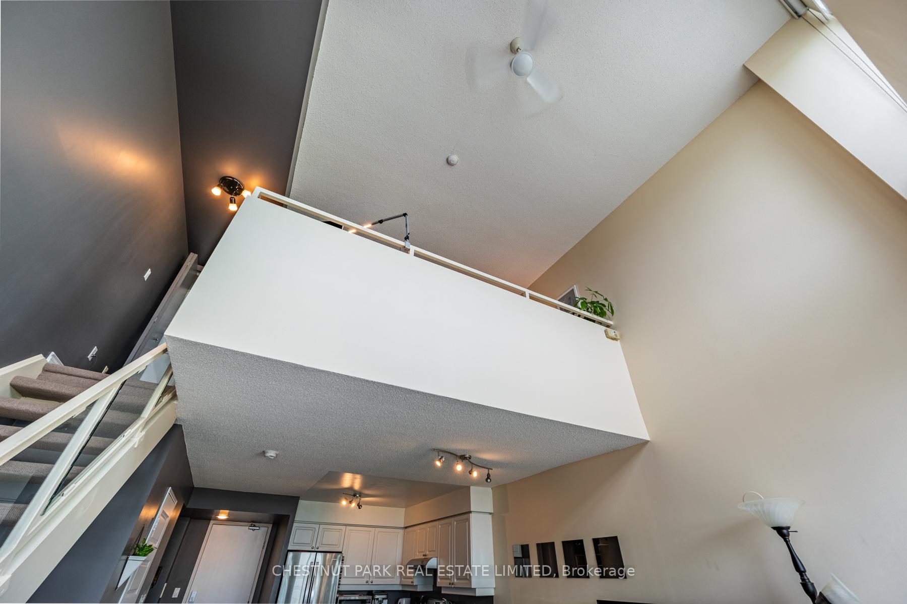 200 Manitoba Street 525