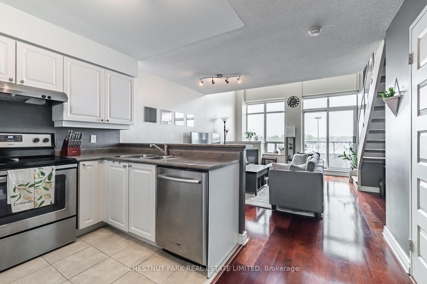 200 Manitoba Street 525