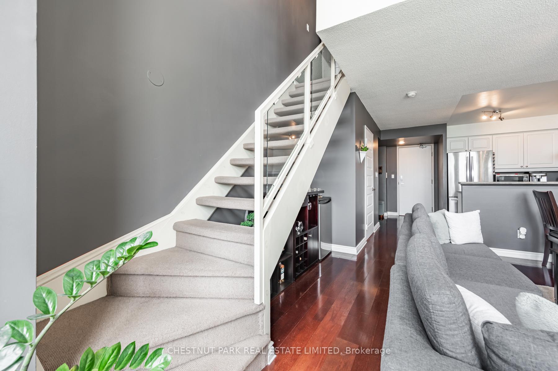 200 Manitoba Street 525