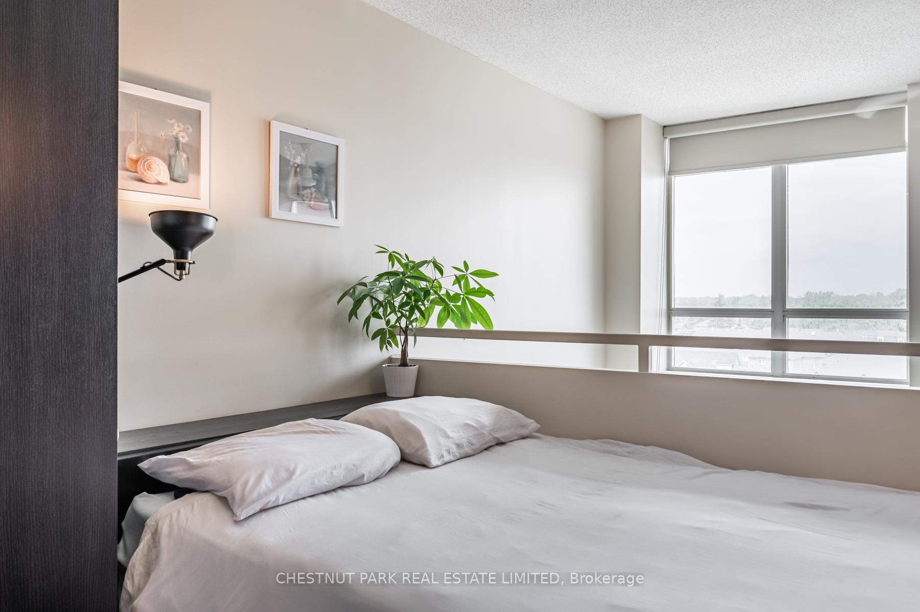 200 Manitoba Street 525