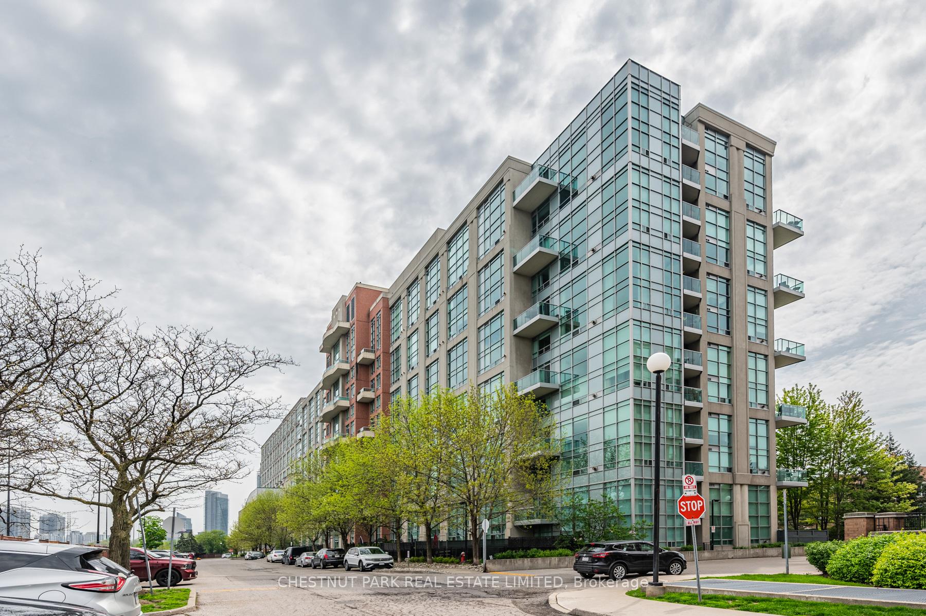 200 Manitoba Street 525