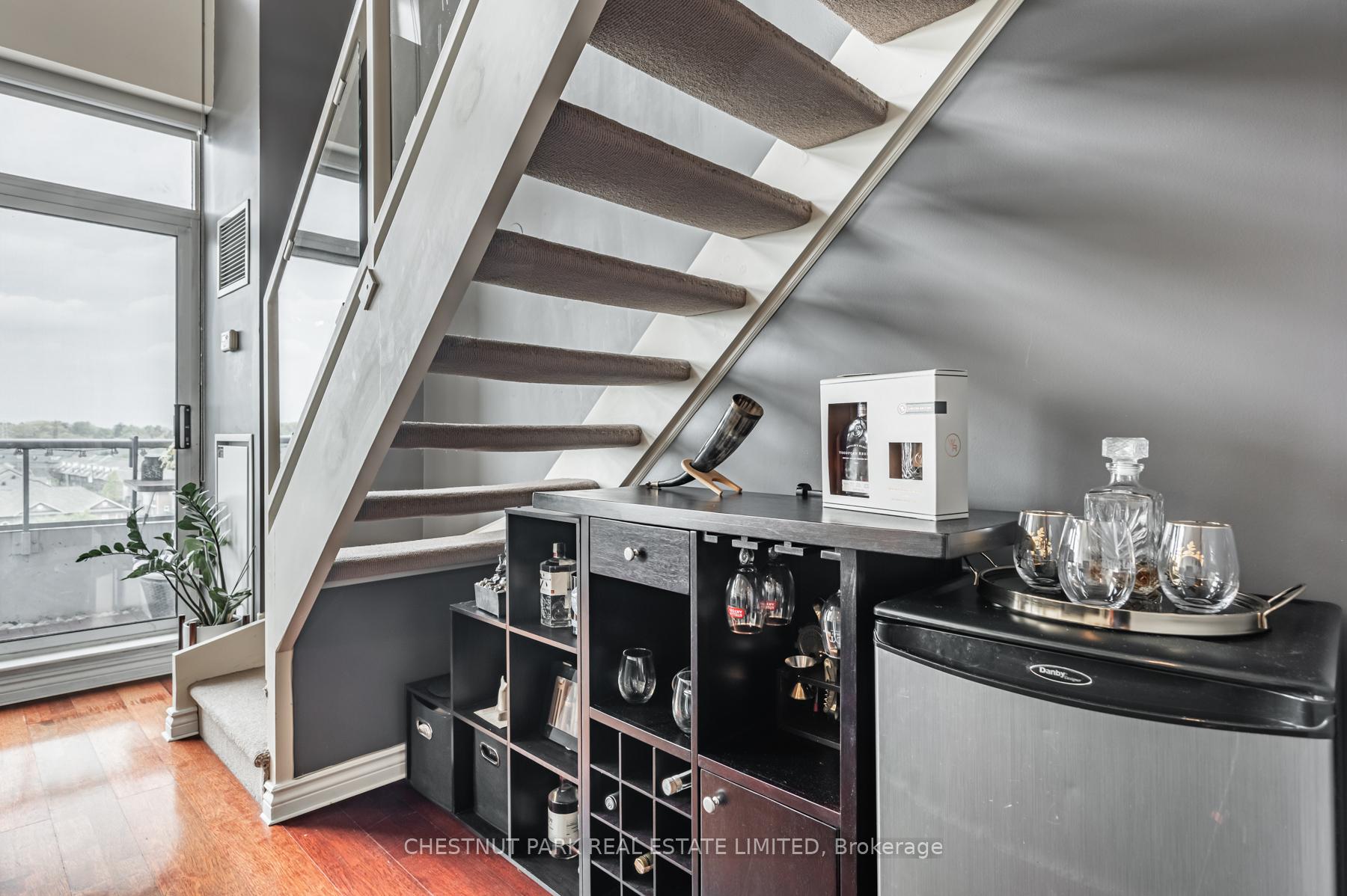 200 Manitoba Street 525