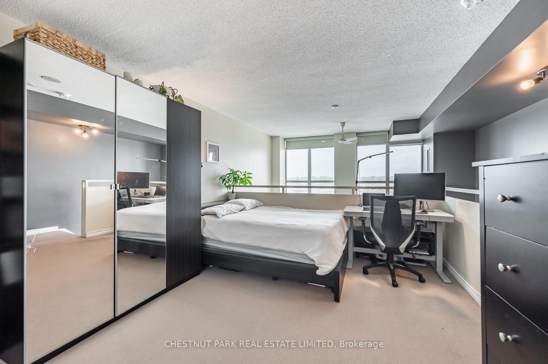 200 Manitoba Street 525