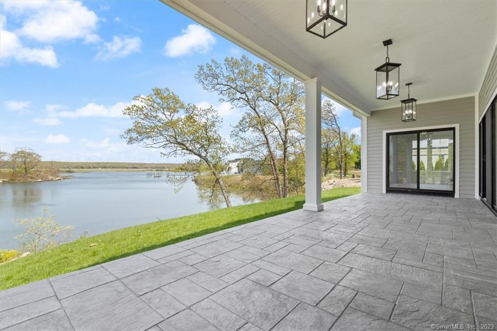 748 Shennecossett Road