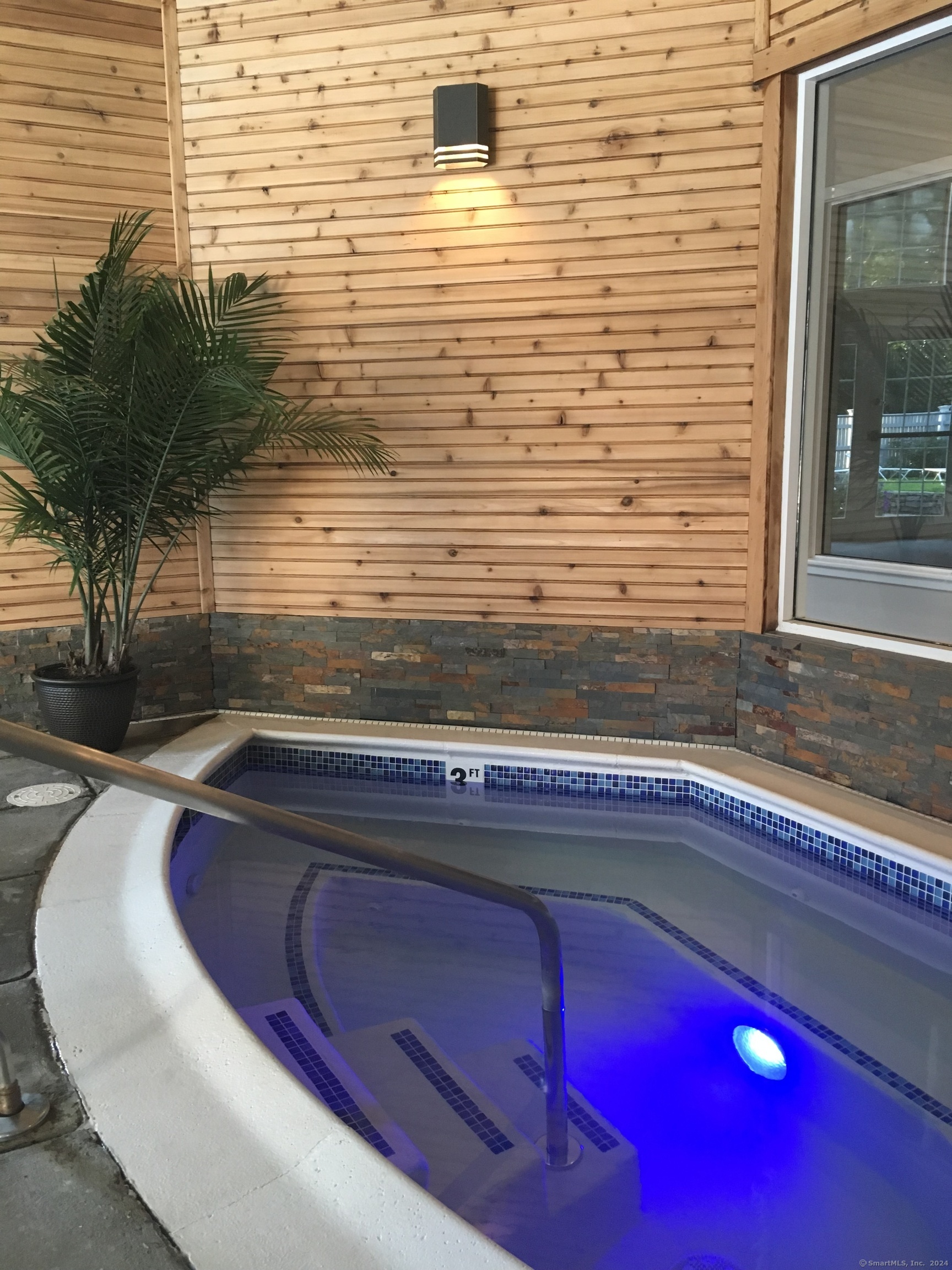 1113 Old Pond Lane 1113