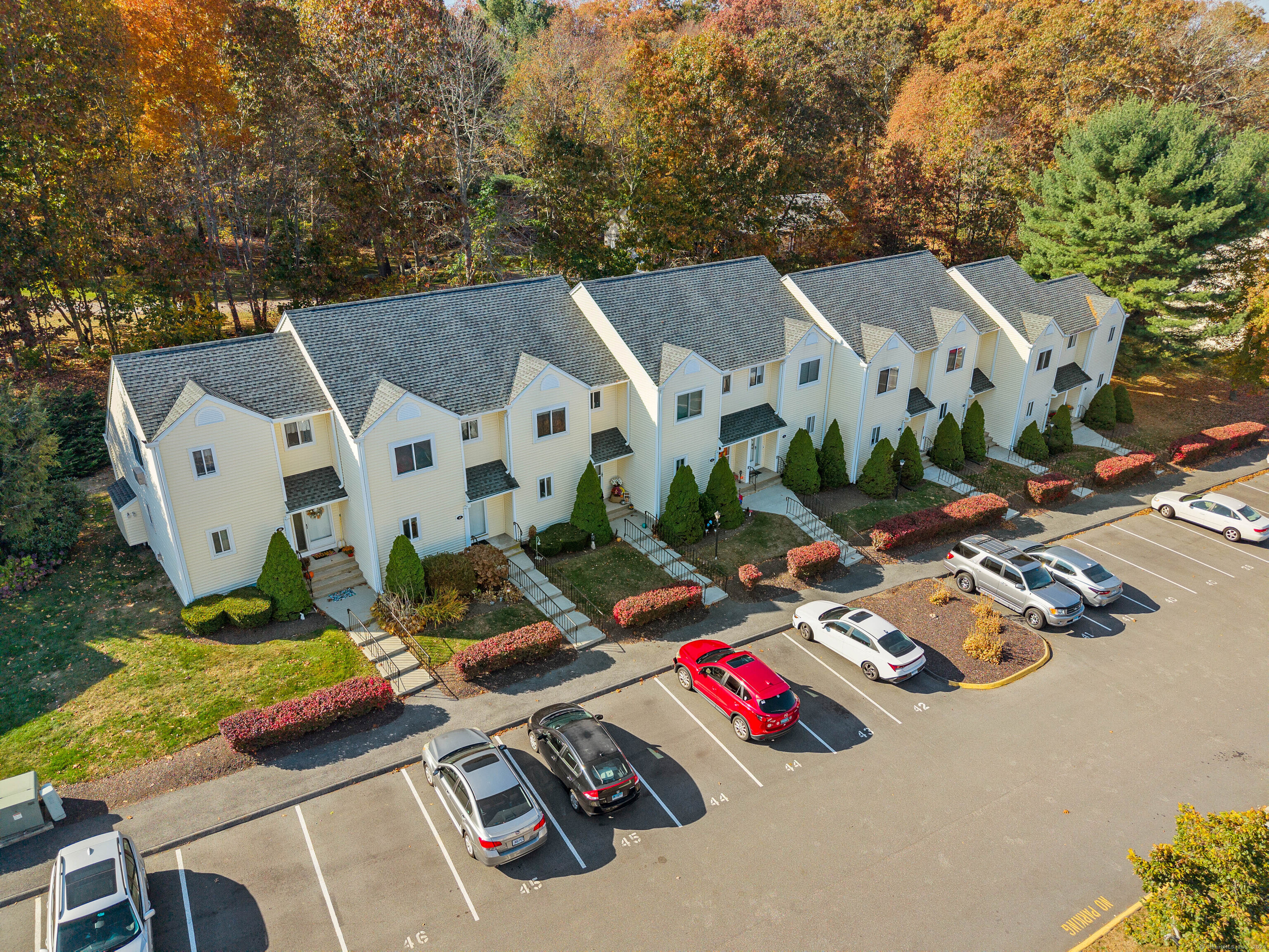 45 Stoneheights Drive 45
