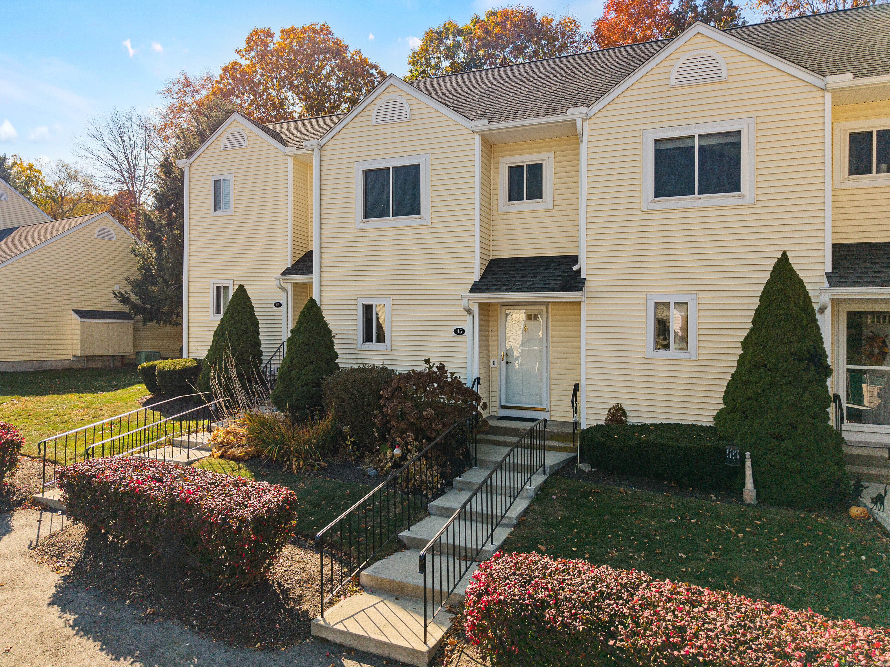 45 Stoneheights Drive 45