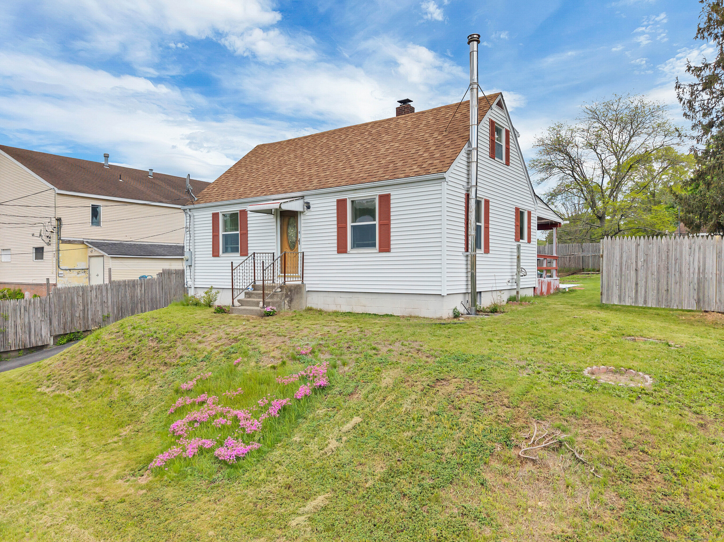 6 Lois Street