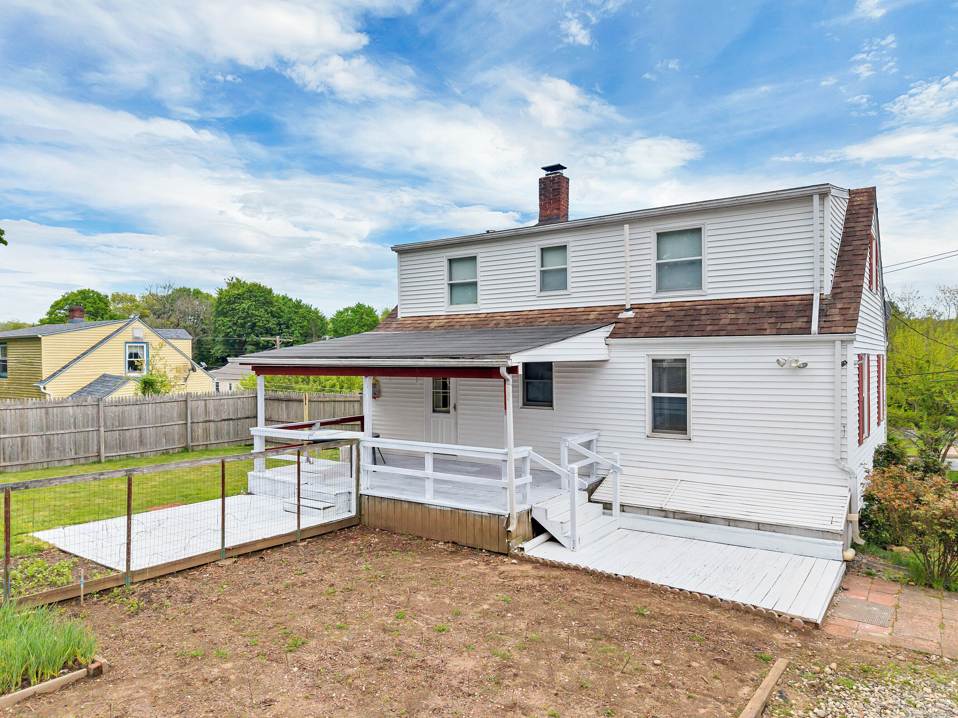 6 Lois Street