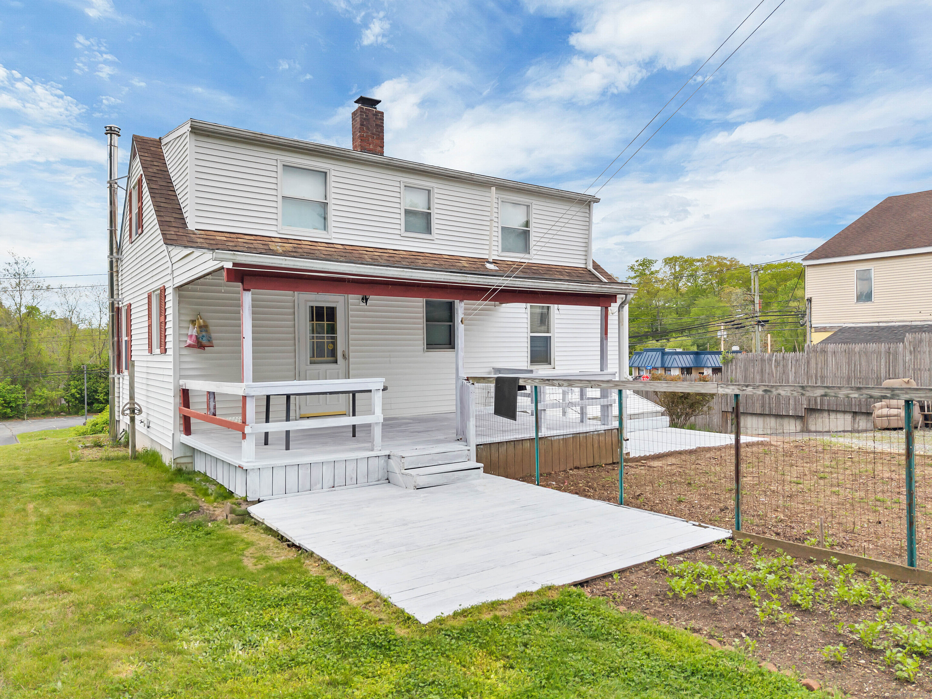 6 Lois Street