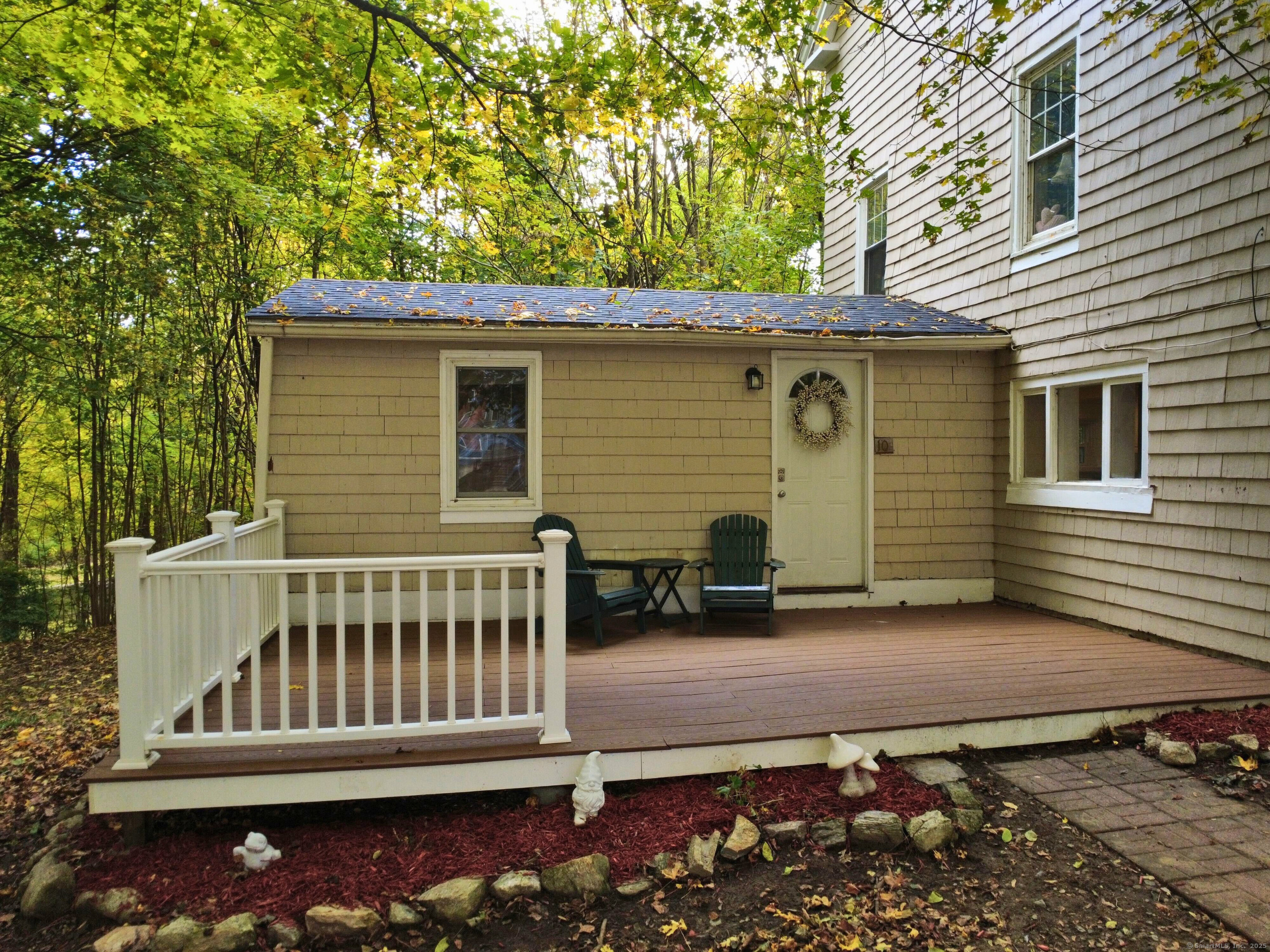 10 Tiffany Street B