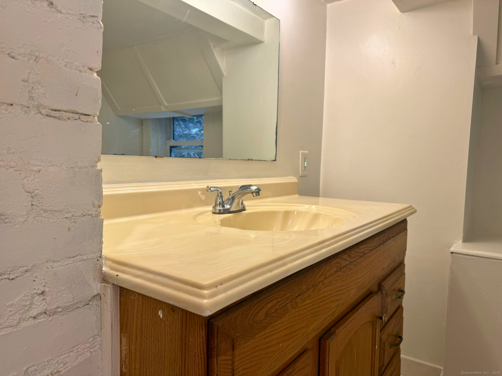 10 Tiffany Street B