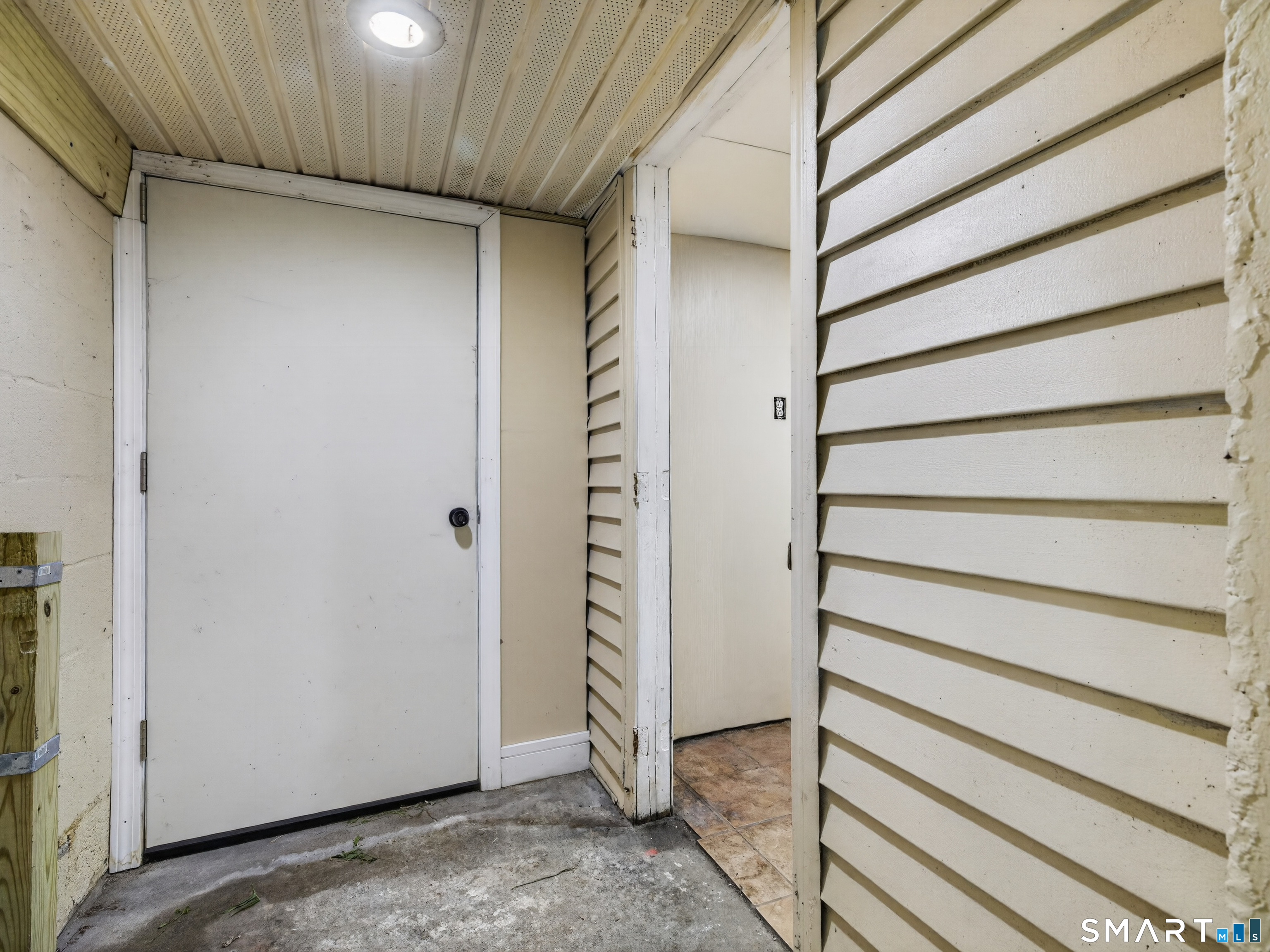 348 Bayonet Street