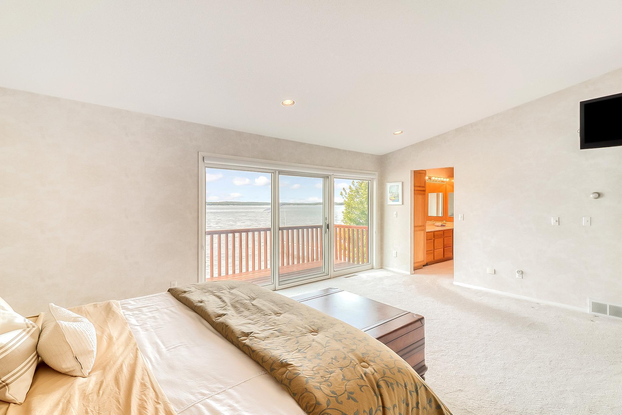 11484 Ravenswood Beach Road